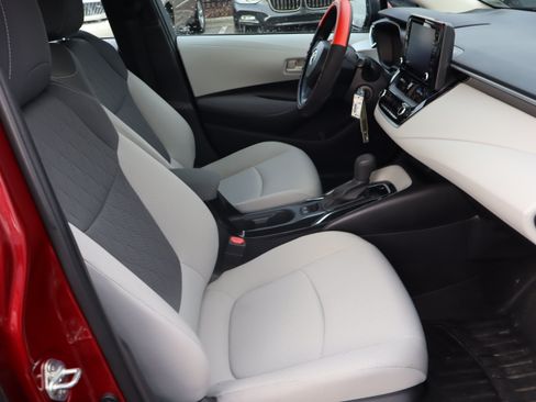 Used 2022 Toyota Corolla LE FWD image 36