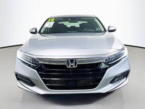 Used 2018 Honda Accord Touring image 11