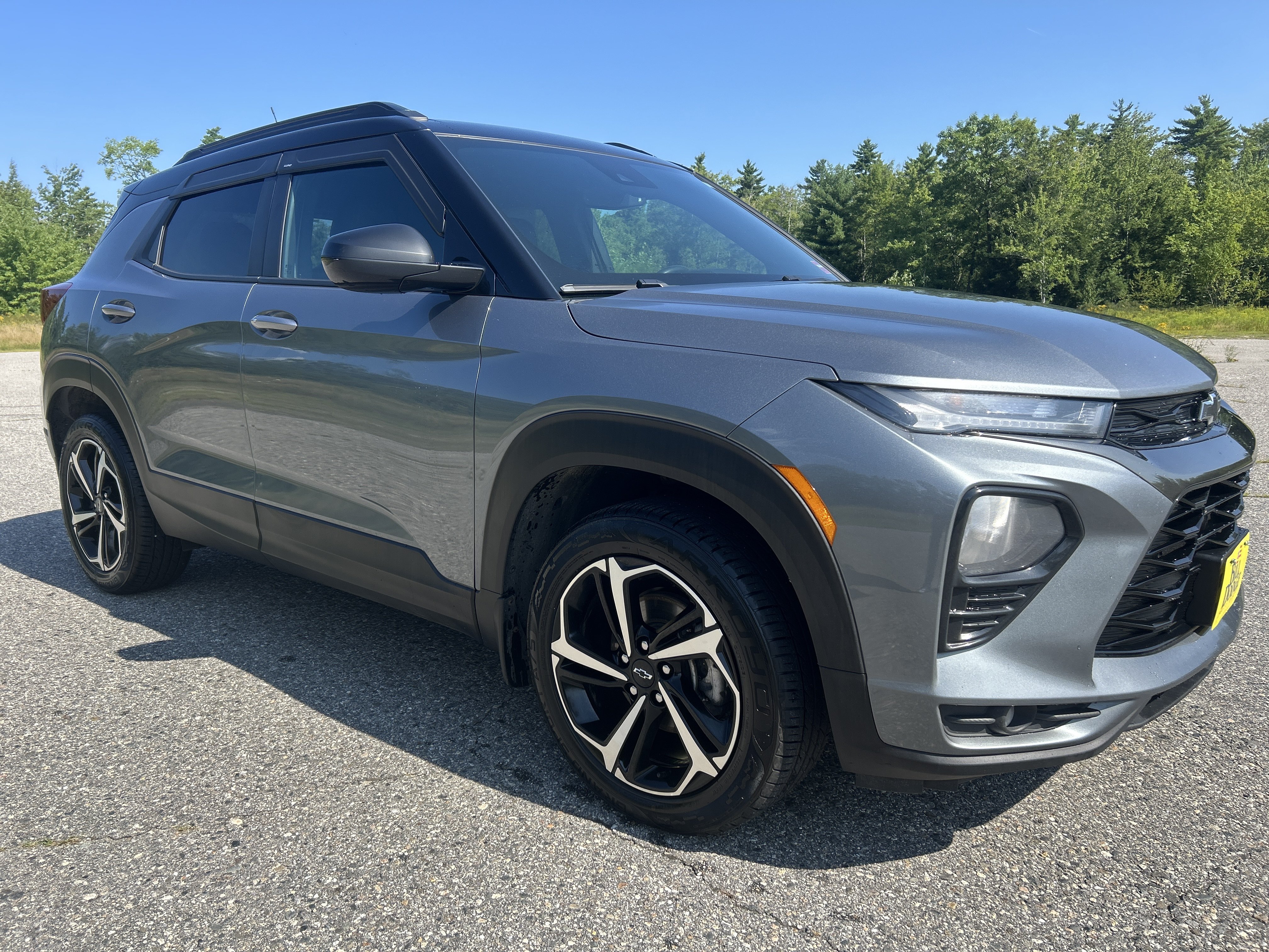 Used 2021 Chevrolet TrailBlazer RS w/ Technology Package AWD/4WD image 3