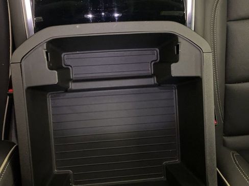 Used 2025 Chevrolet Tahoe Premier image 7