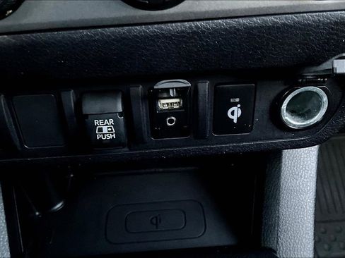 Used 2019 Toyota Tacoma TRD Off-Road image 33