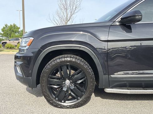 Used 2018 Volkswagen Atlas SEL Premium image 9
