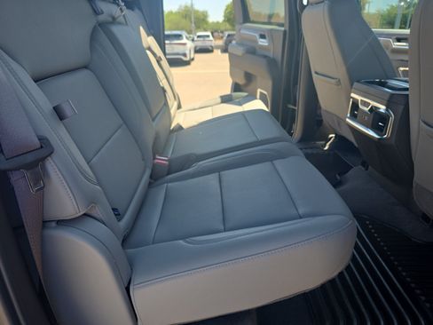 Used 2024 Chevrolet Silverado 2500 LTZ w/ LTZ Convenience Package AWD/4WD image 18
