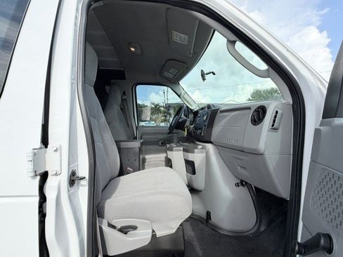 Used 2014 Ford E-150 and Econoline 150 RWD image 16
