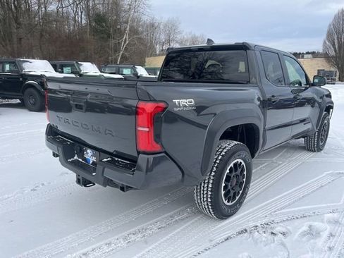 Used 2024 Toyota Tacoma TRD Off-Road image 6