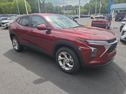 Used 2024 Chevrolet Trax LS w/ LS Convenience Package