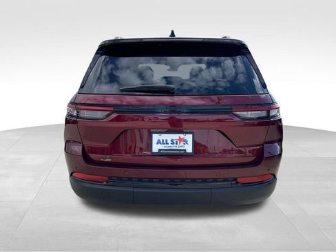 New 2025 Jeep Grand Cherokee Altitude RWD image 6