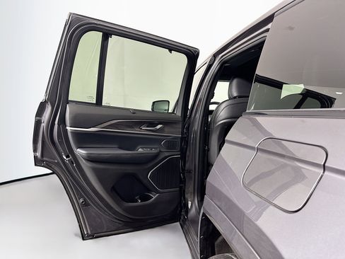 Used 2024 Jeep Grand Cherokee Limited 4xe image 27