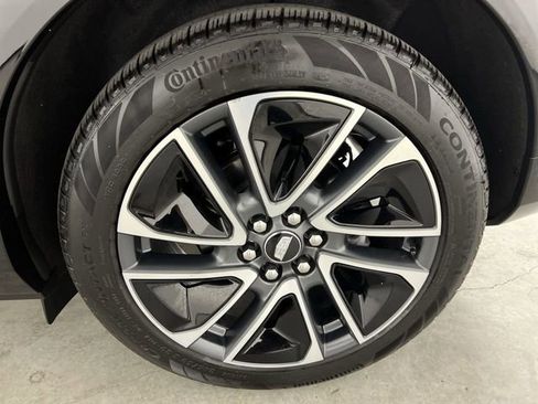 Used 2025 Cadillac Optiq Sport 1 AWD/4WD image 33