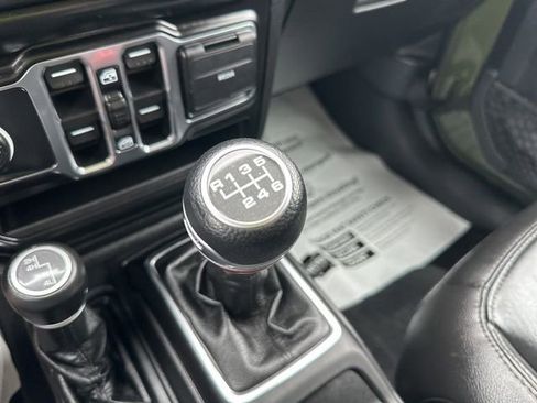 Used 2021 Jeep Wrangler Unlimited Sahara AWD/4WD image 26
