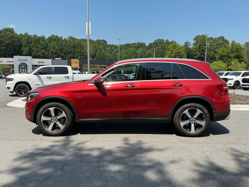 Used 2019 Mercedes-Benz GLC 350e 4MATIC w/ Parking Assistance Package image 2