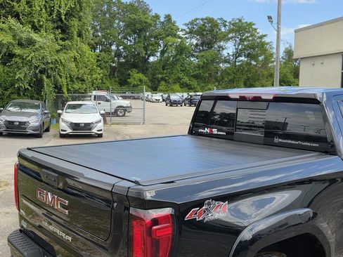 Used 2023 GMC Sierra 1500 AT4 w/ AT4 Premium Package AWD/4WD image 45
