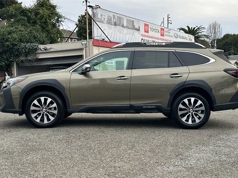 Used 2023 Subaru Outback Touring image 7