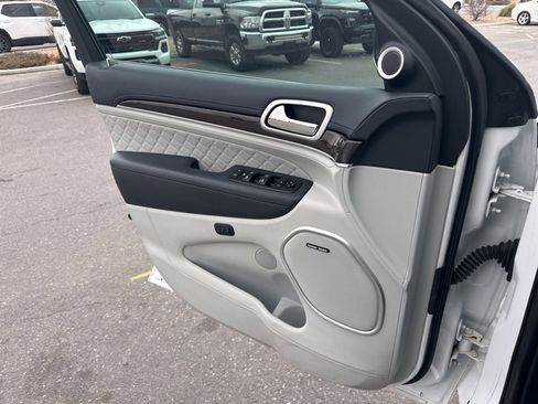 Certified 2021 Jeep Grand Cherokee Summit image 22