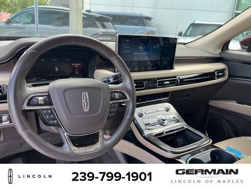 Used 2022 Lincoln Nautilus Reserve AWD/4WD image 13