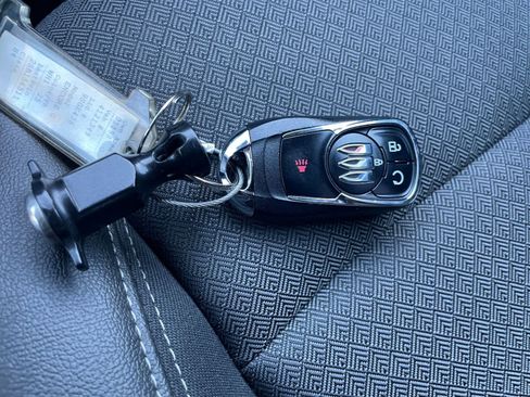 Used 2025 Buick Encore GX Preferred image 22