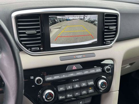 Used 2020 Kia Sportage EX image 21