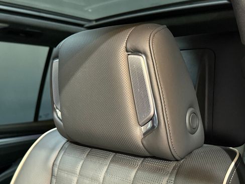 New 2026 Cadillac Escalade V w/ LPO, ONYX Package image 29