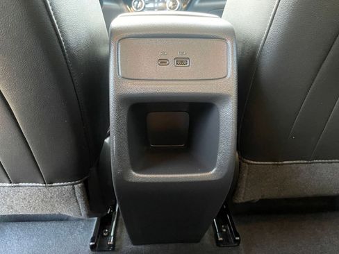 Used 2025 Chevrolet Trax LT image 24