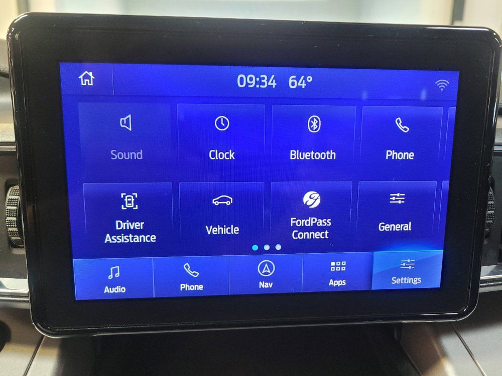 Used 2021 Ford Explorer XLT w/ Equipment Group 202A RWD image 25