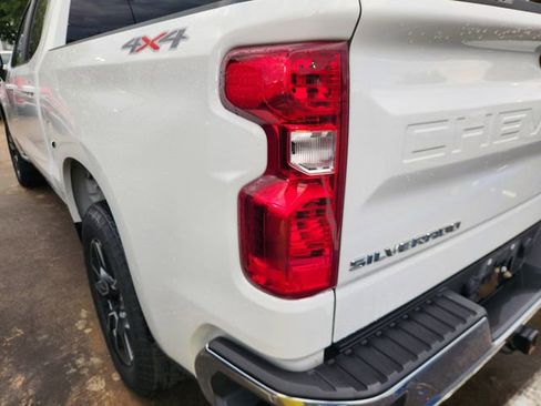 Used 2024 Chevrolet Silverado 1500 LT image 7