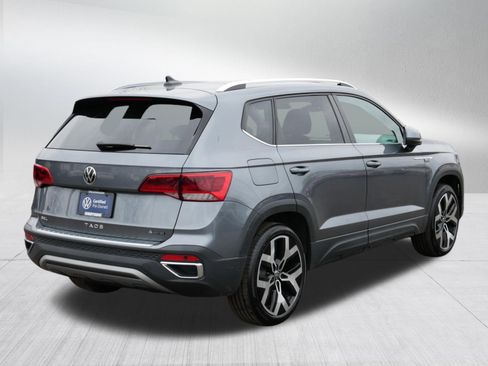 Certified 2022 Volkswagen Taos SEL image 7