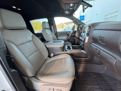 Used 2022 GMC Sierra 2500 SLT w/ SLT Premium Package image 16