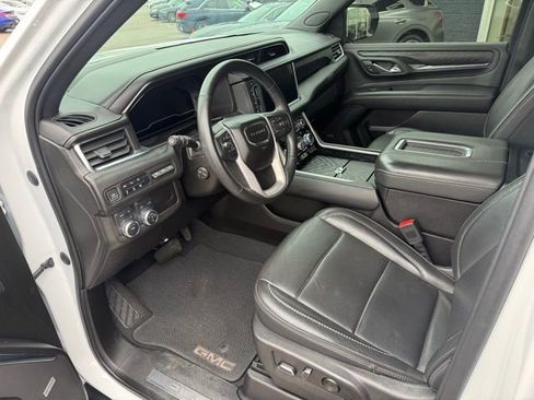 Used 2023 GMC Yukon Denali image 24