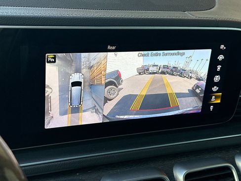 Used 2021 Mercedes-Benz GLS 580 4MATIC image 21