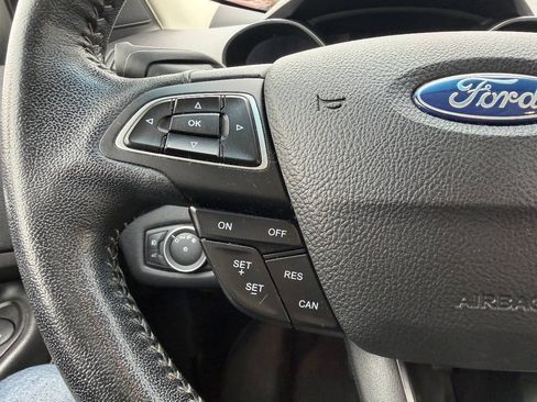 Used 2018 Ford Escape SE w/ SE Sport Appearance Package AWD/4WD image 19