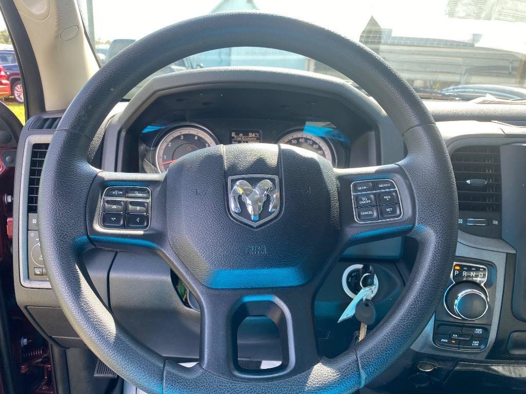 Used 2018 RAM 1500 Express w/ Express Value Package AWD/4WD image 27