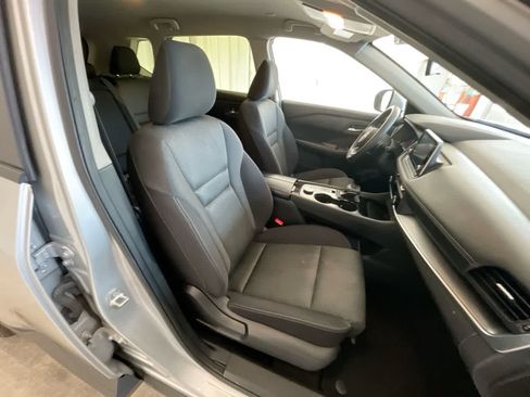 Used 2024 Nissan Rogue SV AWD/4WD image 23