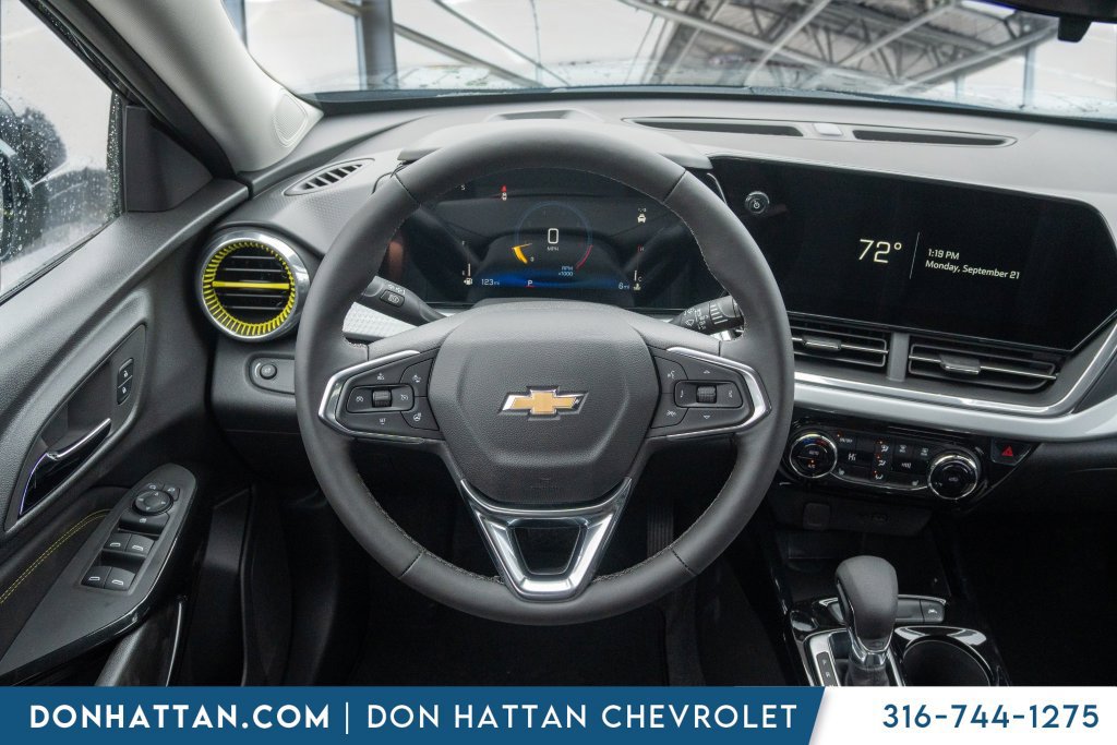 New 2026 Chevrolet Trax LT w/ LT Convenience Package FWD image 5