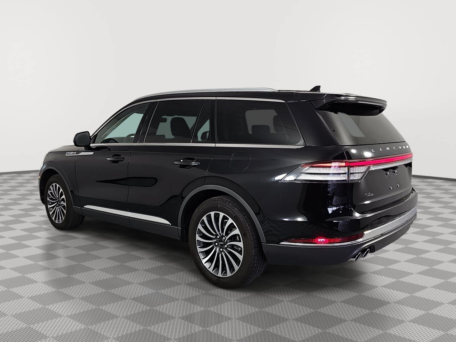 Used 2024 Lincoln Aviator Reserve RWD image 5