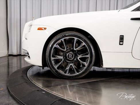 Used 2016 Rolls-Royce Wraith RWD image 13