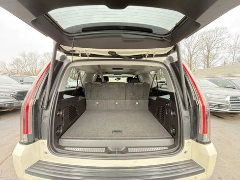 Used 2015 Cadillac Escalade ESV Luxury image 12