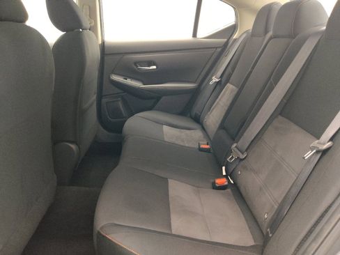 Used 2025 Nissan Sentra SR FWD image 18