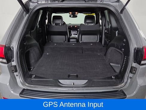 Used 2019 Jeep Grand Cherokee Laredo image 11