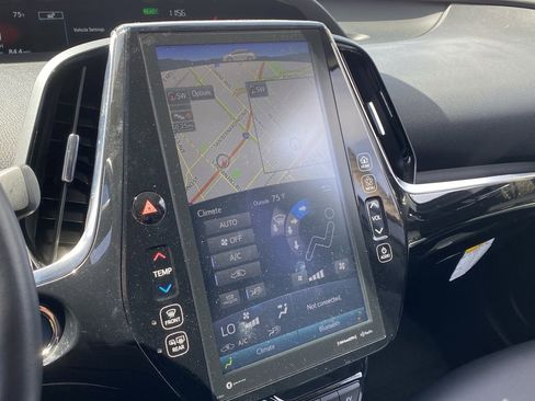 Used 2021 Toyota Prius Prime XLE image 8