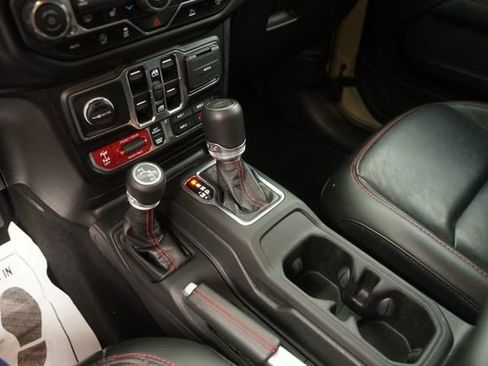 Used 2022 Jeep Gladiator Rubicon w/ LED Lighting Group AWD/4WD image 28