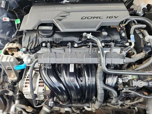 Used 2025 Hyundai Kona SEL AWD/4WD image 14