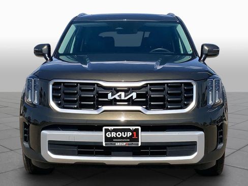 Certified 2025 Kia Telluride S FWD image 3