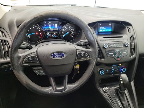 Used 2017 Ford Focus SE FWD image 22