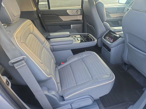 Used 2019 Lincoln Navigator Black Label w/ Cargo Package image 17