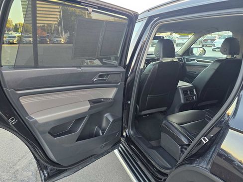 Used 2022 Volkswagen Atlas SE image 17