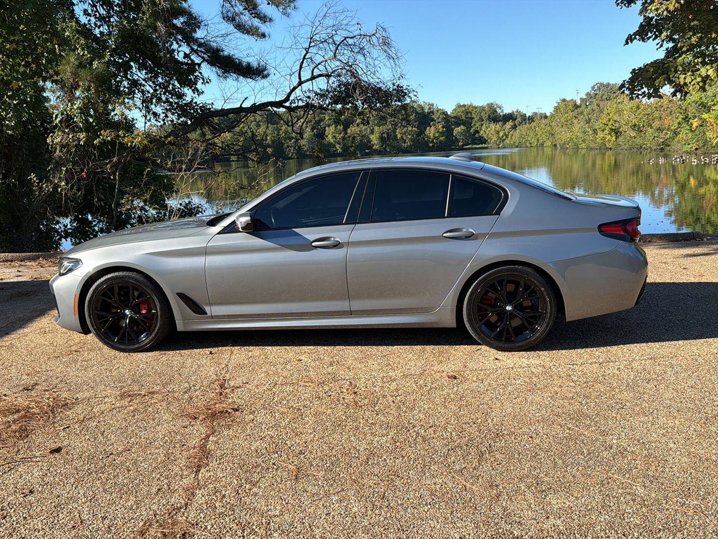 Used 2023 BMW 530i xDrive w/ M Sport Package AWD/4WD image 11