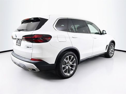 New 2026 BMW X5 xDrive40i w/ Climate Comfort Package image 7