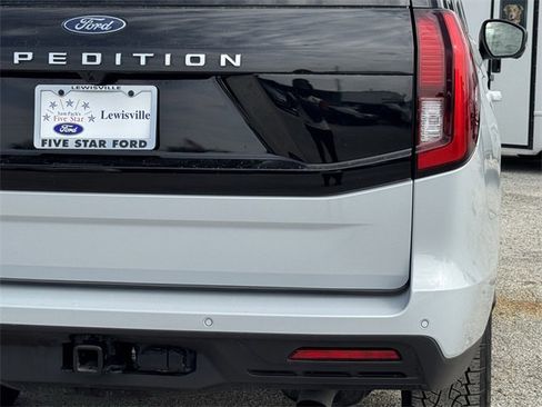 Certified 2025 Ford Expedition Active image 6