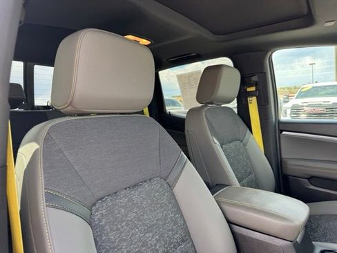 Certified 2024 Chevrolet Colorado ZR2 w/ Safety Package AWD/4WD image 22