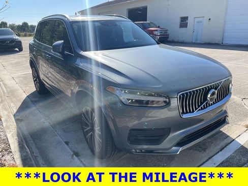 Used 2020 Volvo XC90 T5 Momentum w/ Protection Package Premier AWD/4WD image 3